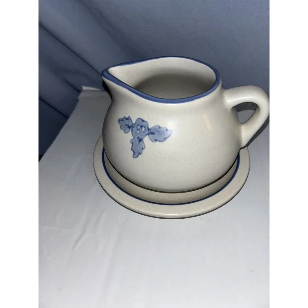 Pfaltzgraff Yorktowne Gravy Boat & Saucer - Picture 2 of 6